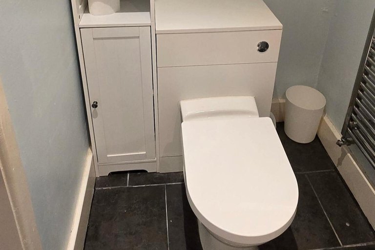 Bathroom 4, Studio Near Royal Derby Hospital, Derby