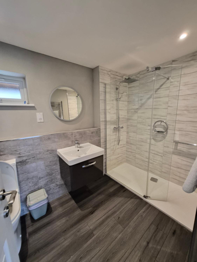 Bathroom, The Garden Rooms at Tannery House, Derbyshire