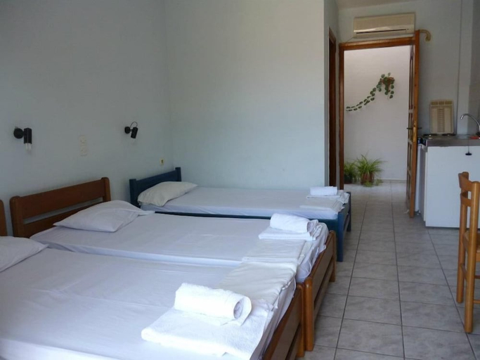 Bedroom 3, Mimoza Studios, Thessaly