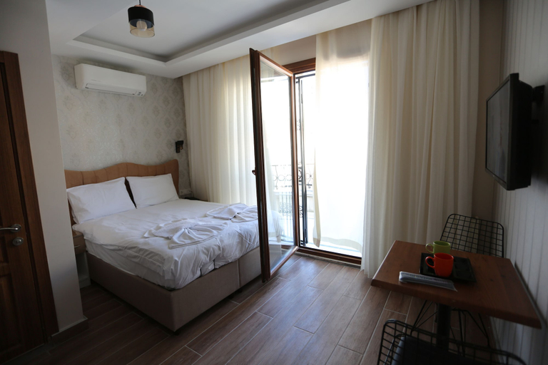 Bedroom 5, T-Square Residence, Beyoğlu