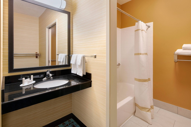 Bathroom 4, Fairfield Inn Suites By Marriott Austin University Area, Travis