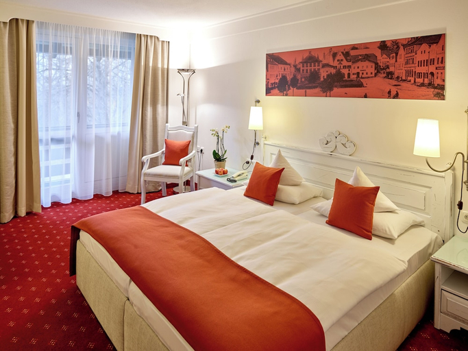 Bedroom 3, Familotel Das Ludwig, Passau