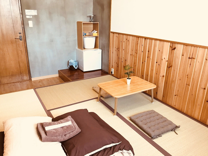 Others 5, Hostel Mosura No Tamago, Motobu