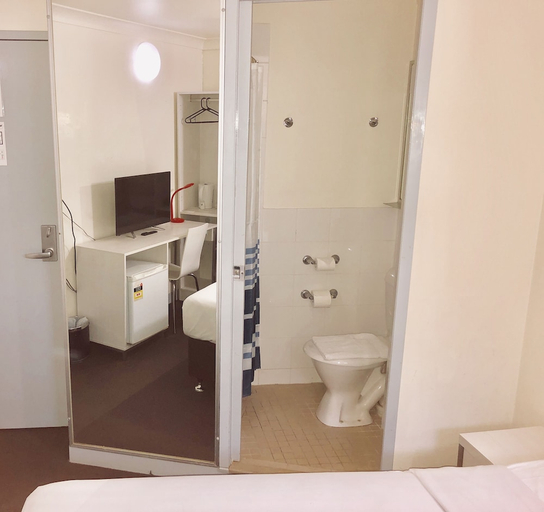 Bathroom, Turbot House Hotel, Brisbane