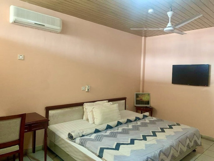 Bedroom 3, Mikaddo City Inn, Kumasi
