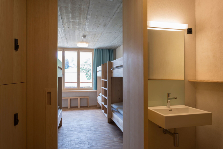 Bedroom 3, Saanen-Gstaad Youth Hostel, Saanen