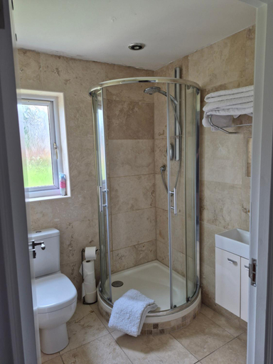 Bathroom 2, Remus B&B, Fife