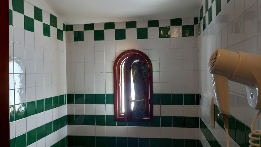 Bathroom 3, Magnolia Sorrento, Napoli