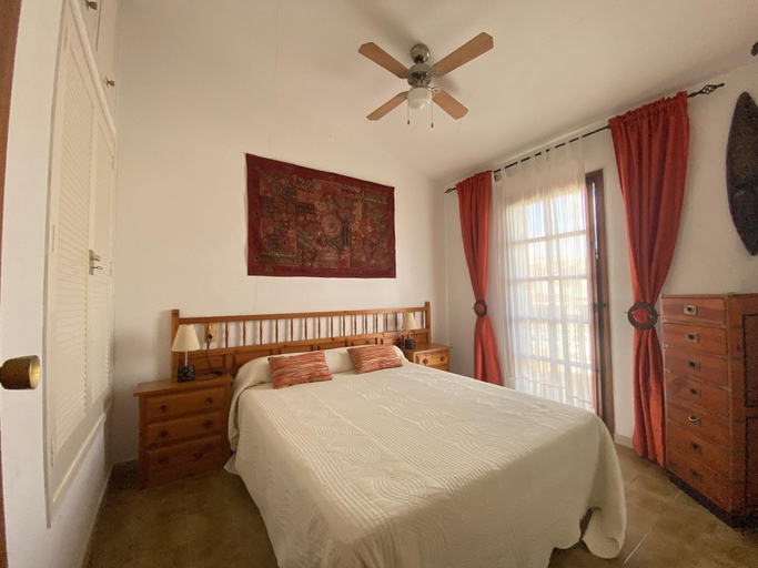 Room 4, Th31 Acogedor Adosado con Piscina y Playa al Lado, Tarragona