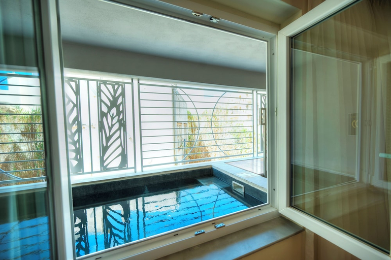 Bathroom 4, The Segond hotel