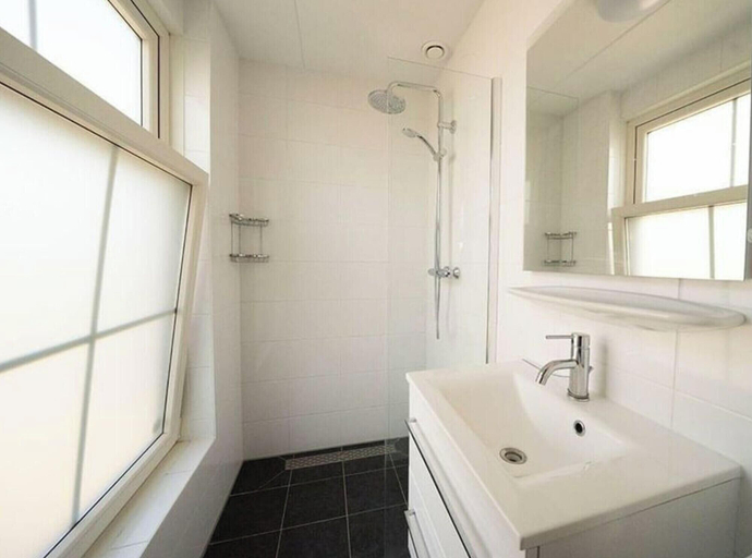 Bathroom 5, Holiday Home in Uitdam With Terrace, Waterland