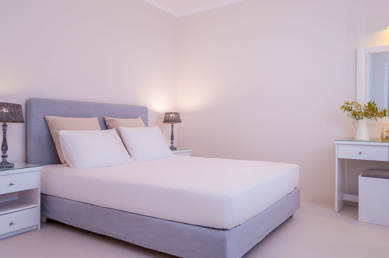 Others 3, Milos Bay Suites, South Aegean