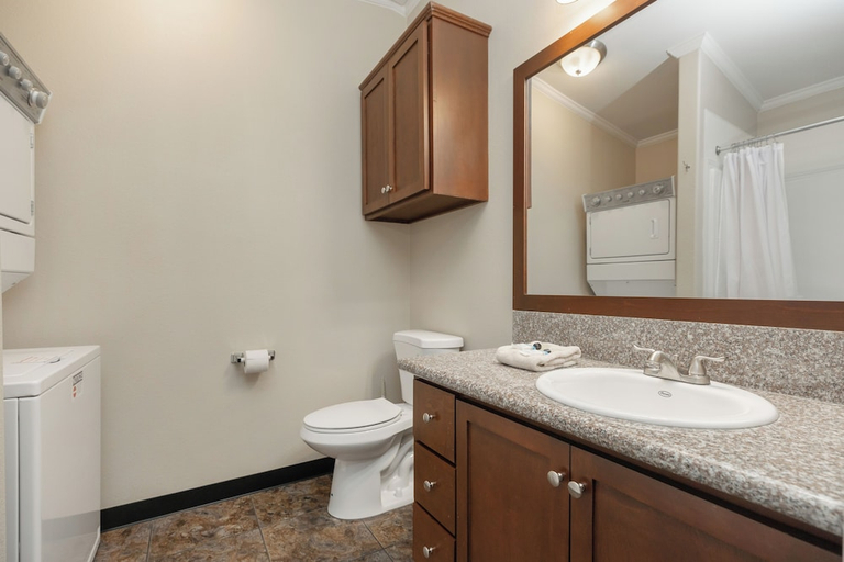 Bathroom 3, Freeport Extended Stay Studios, Brazoria