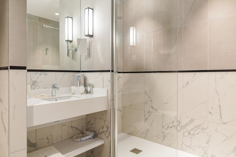 Bathroom 4, Golf Hotel Brides les Bains, Savoie