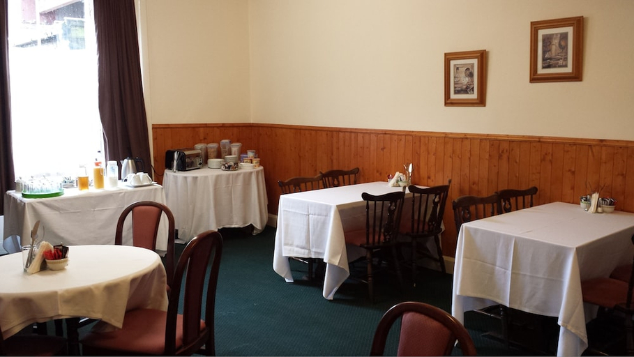 Food & Drinks 5, Star Hotel, Angus