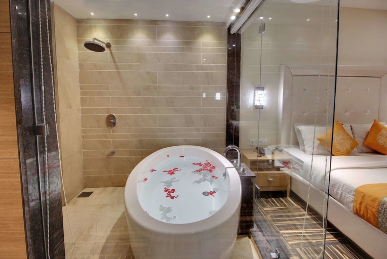 Bathroom 4, De Grand Riviera, North Goa