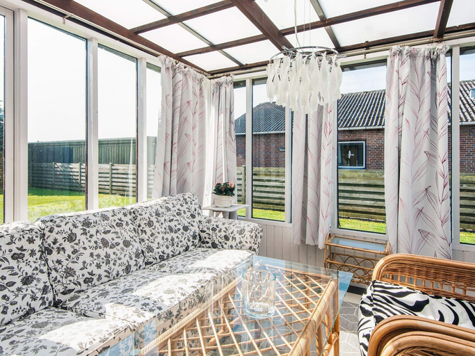 Interior 5, 4 Person Holiday Home in Bredebro, Tønder