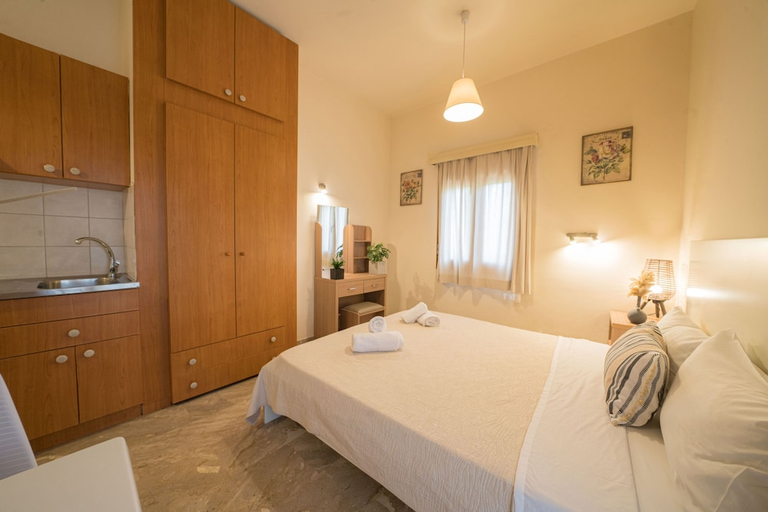 Bedroom 4, Frank Apartments, Crete