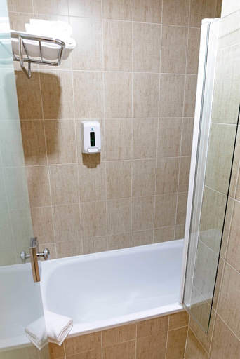 Bathroom 3, Hotel Cardena, Burgos