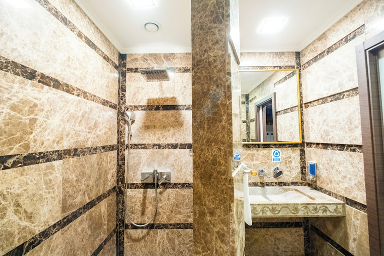 Bathroom 4, Gherdan Gold Hotel, Selçuklu