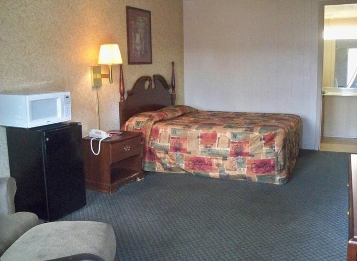 Room 3, Scottish Inns Morristown, Hamblen