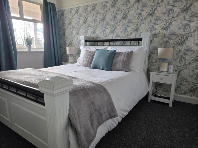 Bedroom 2, Beach Court Holiday Apartments, Lincolnshire