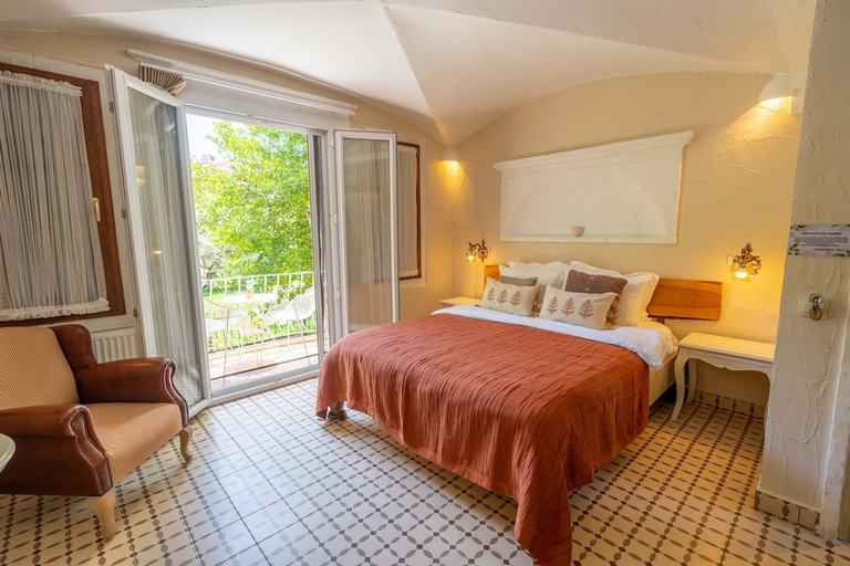 Bedroom 4, Cunda Battalos Küçük Otel, Ayvalık