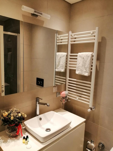 Bathroom 4, Medproper Suites, Bağcılar