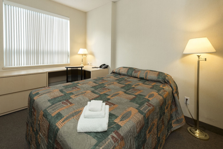 Bedroom, Residence & Conference Centre - Oshawa, Durham