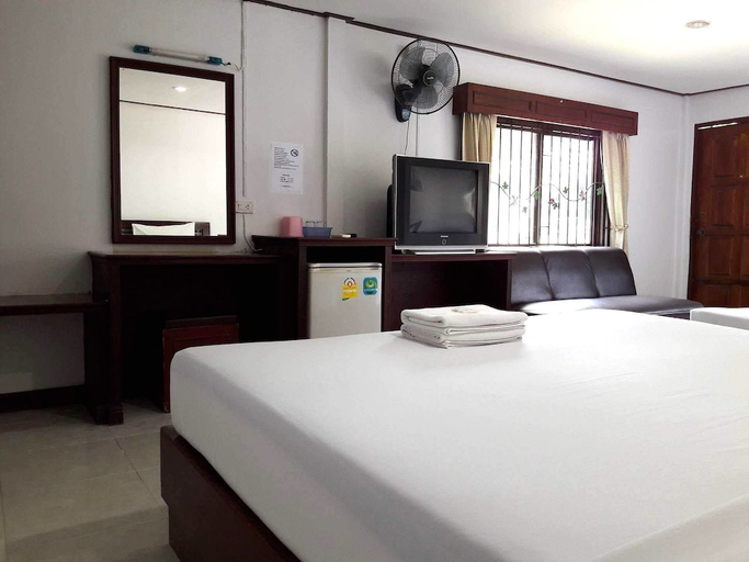 Bedroom 2, Fahproundfon Hotel, Muang Nakhon Ratchasima