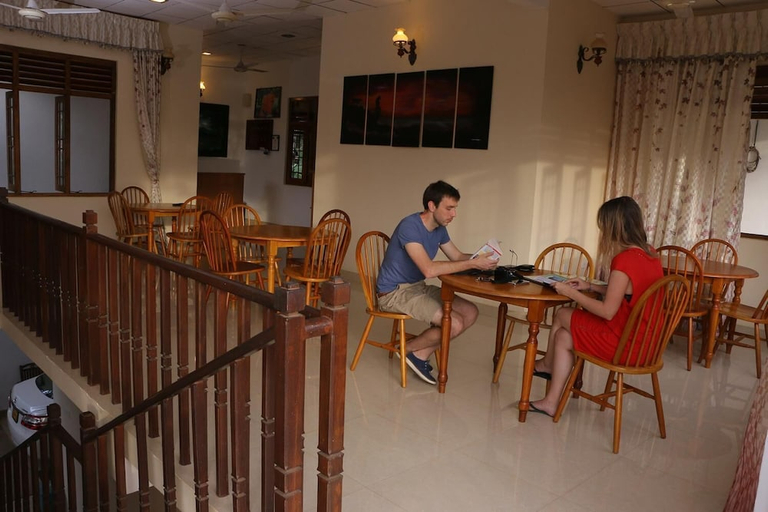 Food & Drinks, London Palace, N. Palatha East