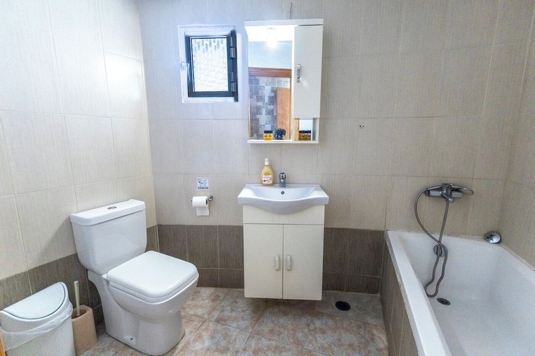 Bathroom 5, Petalides Apartments, South Aegean