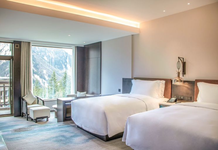 Bedroom 3, Intercontinental Jiuzhai Paradise, Ngawa Tibetan and Qiang