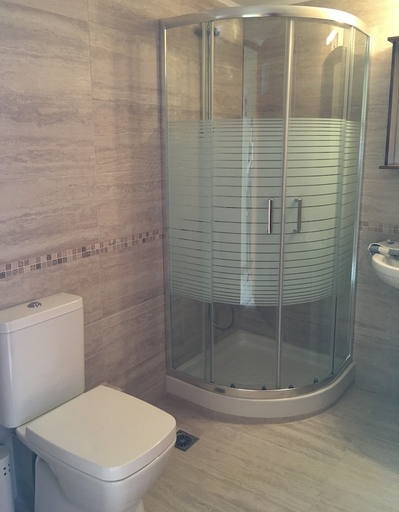 Bathroom 5, Frank Apartments, Crete