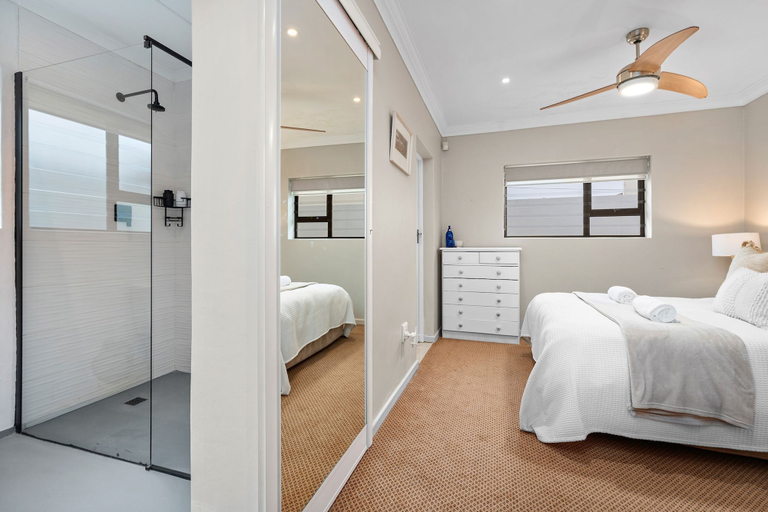 Bedroom 2, 8 on Nivenia, Overberg