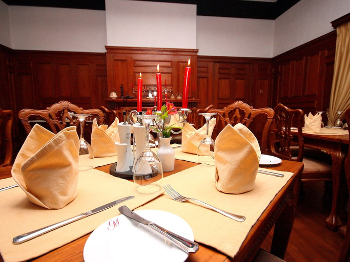 Food & Drinks, Governor's Mansion, Ambagamuwa