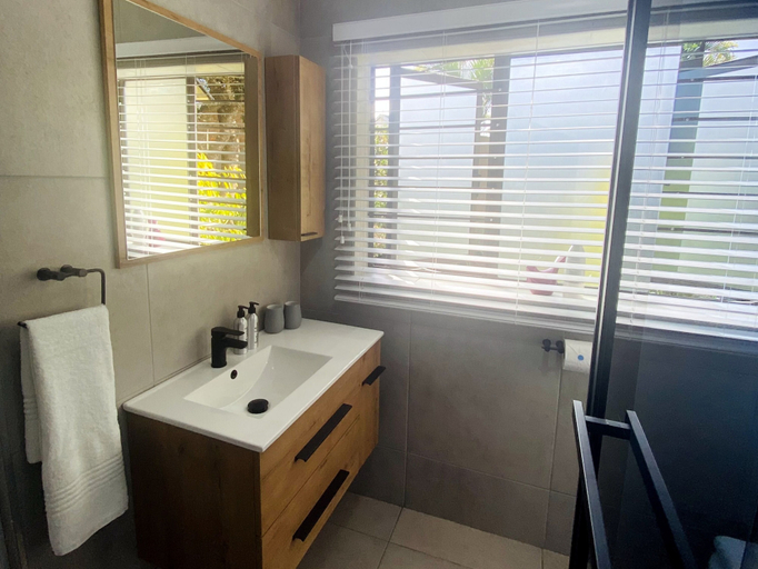 Bathroom 4, Pelican s Nest Holiday Home St Lucia, Umkhanyakude
