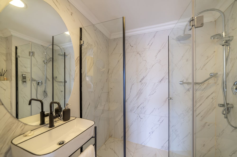 Bathroom 4, Paamonim Hotel Jerusalem