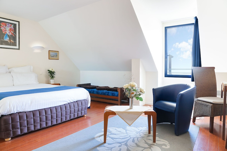 Bedroom 2, Hotel Le Chevalier Gambette, Morbihan