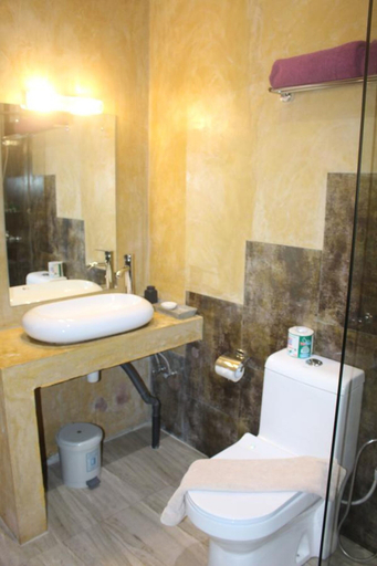 Bathroom 4, Hotel Villa kapuru, Negombo