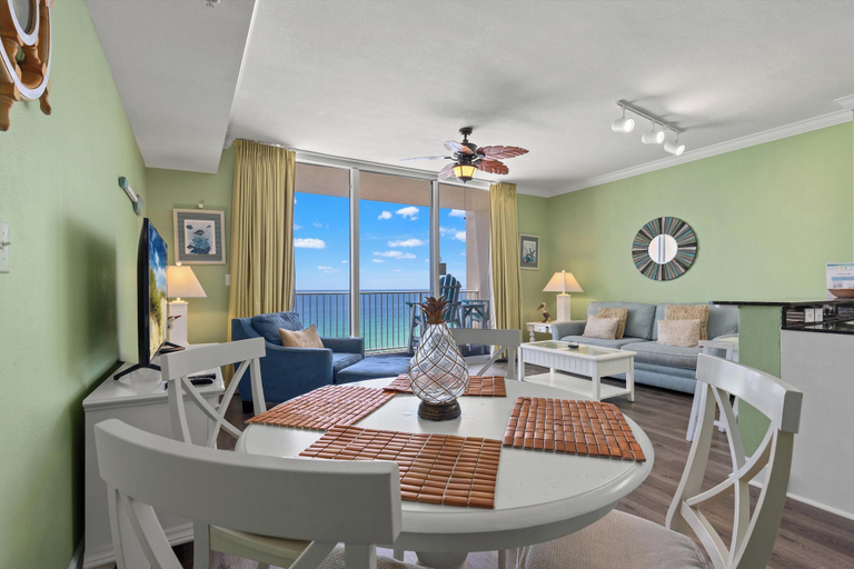 Food & Drinks 4, Tidewater Beach Resort by Panhandle Getaways, Bay