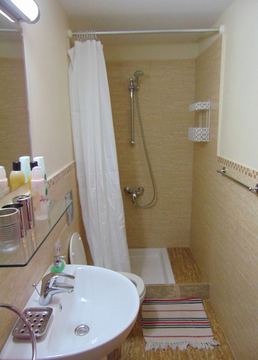 Bathroom 3, Charalambos Holiday Cottage, Larnaca
