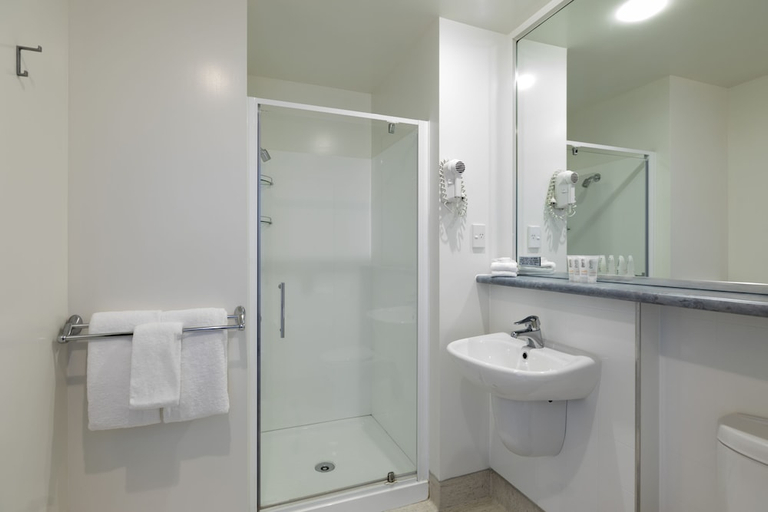 Bathroom 5, Quest Dunedin, Dunedin