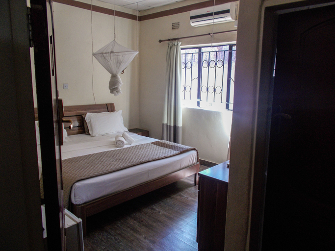 Bedroom 4, Acamms Lodge Roma, Lusaka