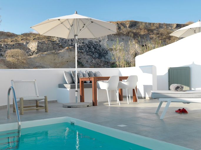 Sport & Beauty 4, Drops Cave Houses, South Aegean