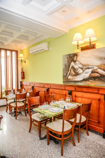 Food & Drinks 4, Tchero Hotel, Wouri