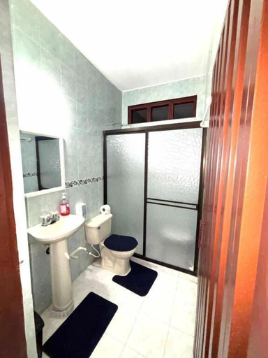 Bathroom 5, Hotel Montserrat, Valledupar
