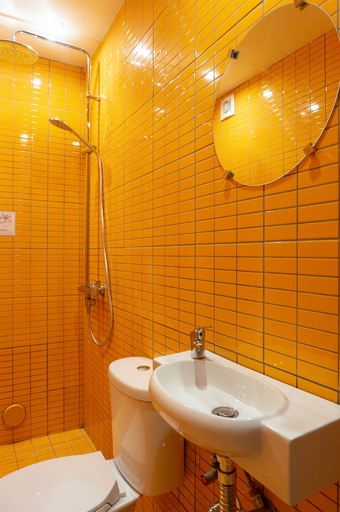 Bathroom 5, Dioskouros, Attica