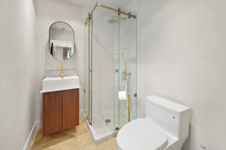 Bathroom 3, Bella Villa, Los Angeles