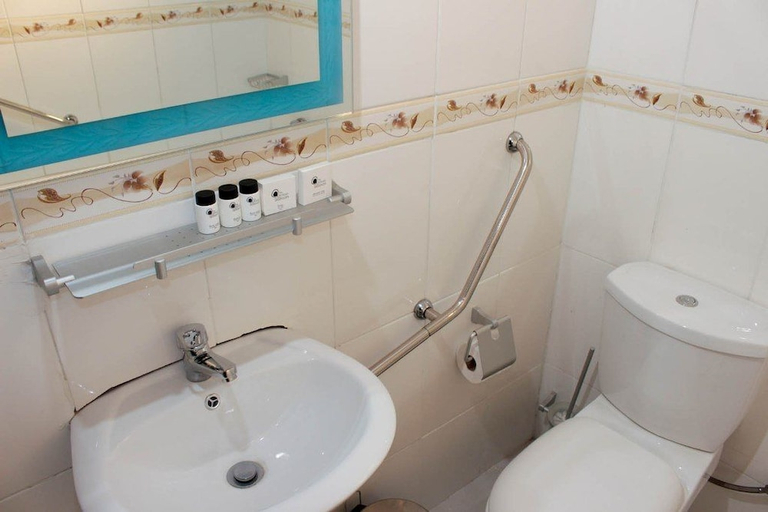 Bathroom 3, Laha Hotel, Ngamiland East